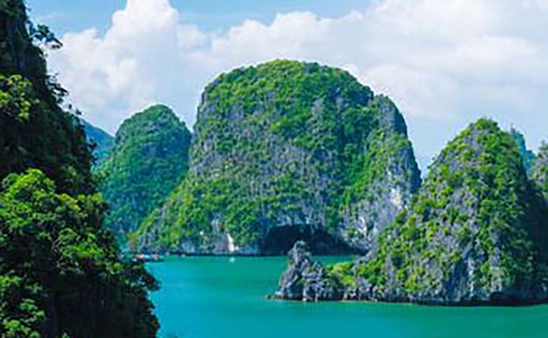 企業(yè)網(wǎng)站是企業(yè)在網(wǎng)上展示形象的門戶，是企業(yè)開展電子交易的基地，是企業(yè)網(wǎng)上的家